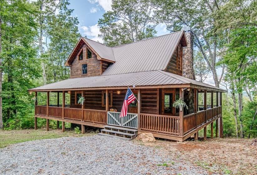 Gorgeous & Secluded 3 Bdr Cabin In Mineral Bluff!