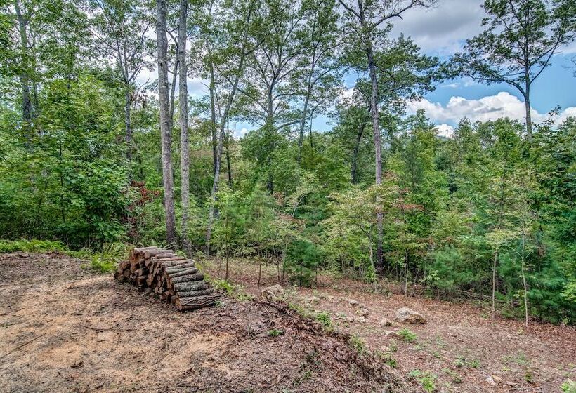 Gorgeous & Secluded 3 Bdr Cabin In Mineral Bluff!