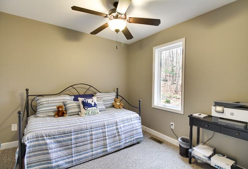 Wintergreen Resort Home: Close To Slopes & Trails