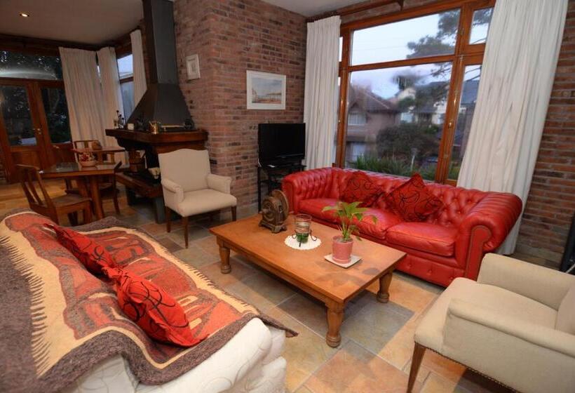 Aitue Apart Hotel & Spa