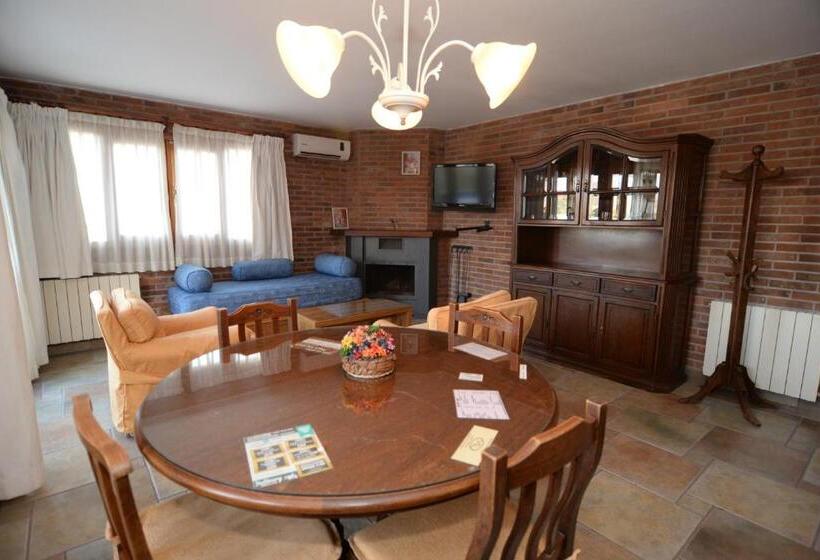 Aitue Apart Hotel & Spa