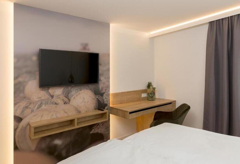 ユースホステル Gasthof Fischer Dörnbach