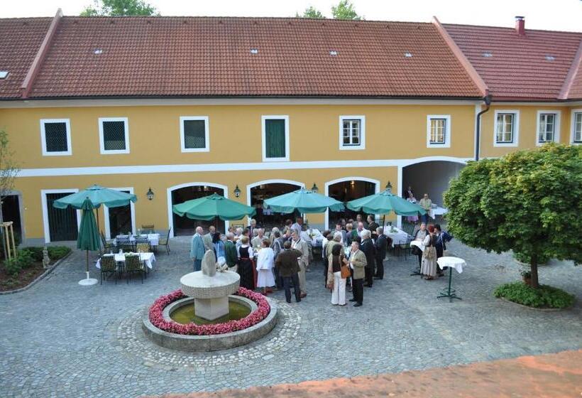 ユースホステル Gasthof Fischer Dörnbach