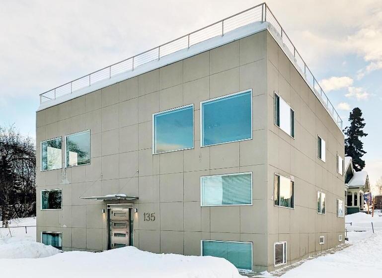 הוסטל Snob Hollow Inn Downtown Anchorage