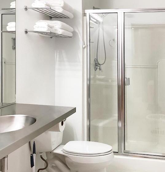 הוסטל Snob Hollow Inn Downtown Anchorage