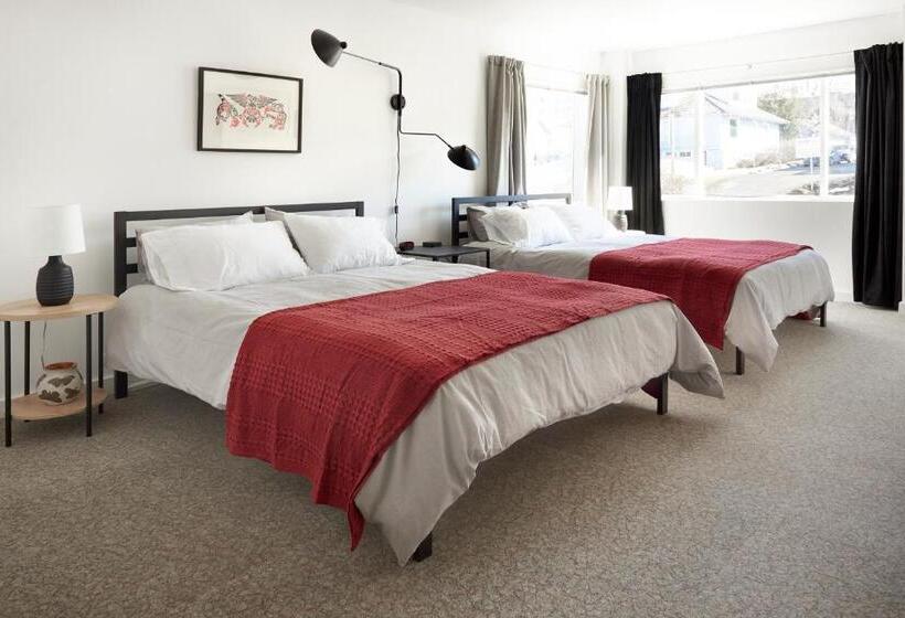 הוסטל Snob Hollow Inn Downtown Anchorage