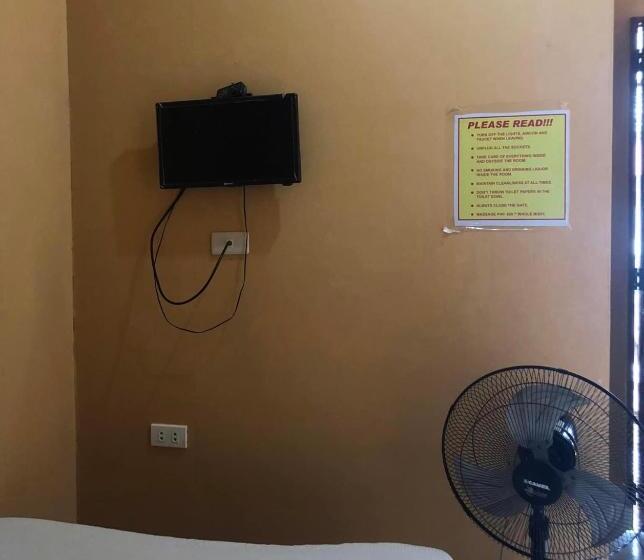 הוסטל Wakim’s Inn