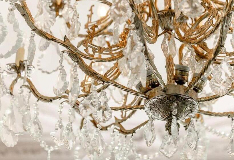 ベッドアンドブレックファースト Château Chevalier Des Montys