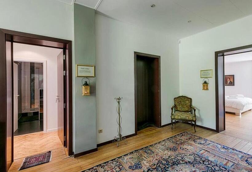 ベッドアンドブレックファースト Château Chevalier Des Montys