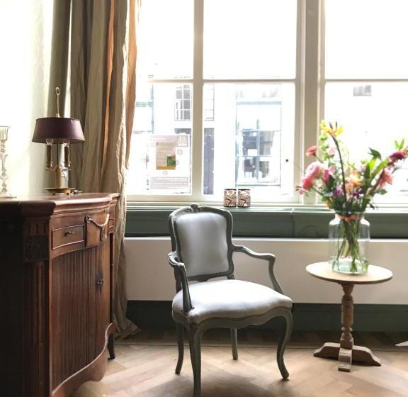 تختخواب و صبحانه De Carper