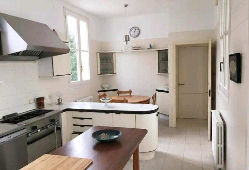 مبيت وإفطار Gallo Colorao   Adults Only