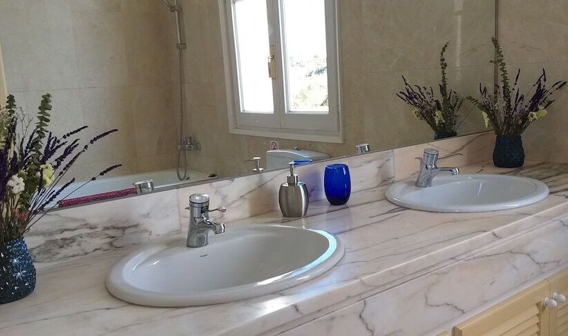 مبيت وإفطار Gallo Colorao   Adults Only