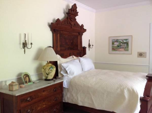 تختخواب و صبحانه Springwood Inn