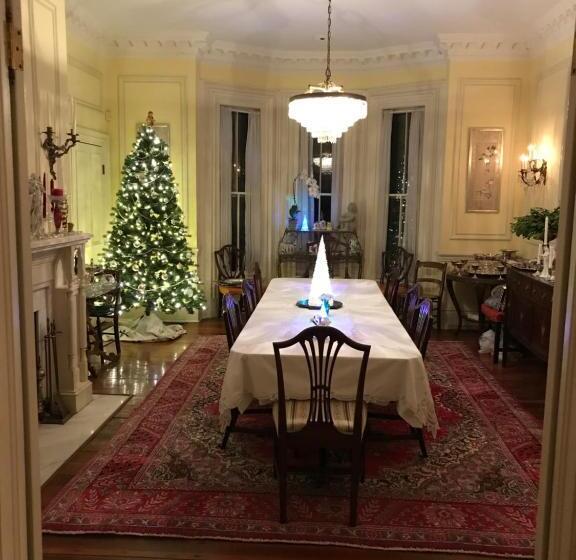 تختخواب و صبحانه Springwood Inn