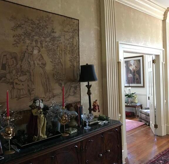 تختخواب و صبحانه Springwood Inn