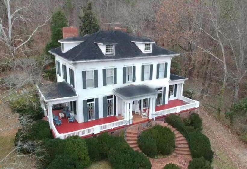 تختخواب و صبحانه Springwood Inn