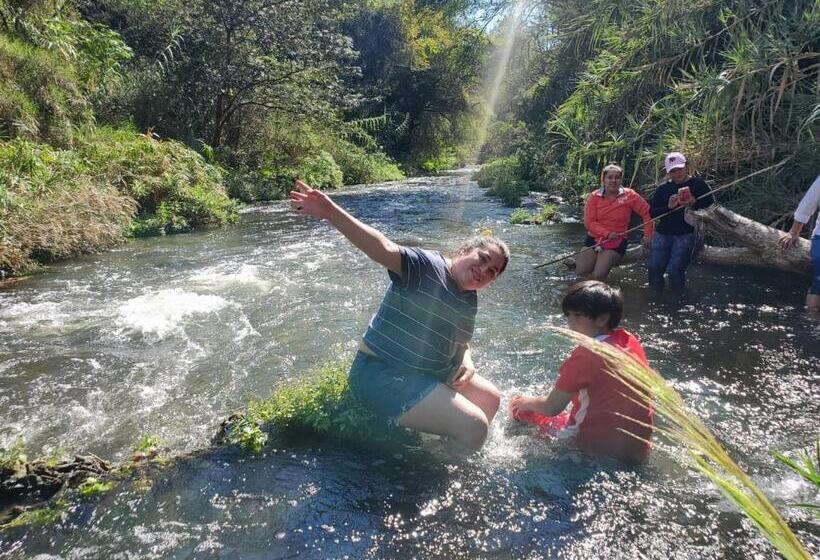 ベッドアンドブレックファースト Teques Relax Y Naturaleza