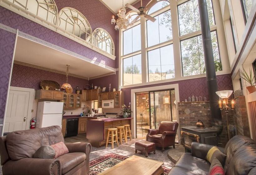 مبيت وإفطار Rico Mine Shaft Inn