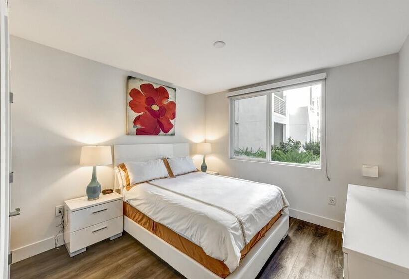 Global Luxury Suites Irvine