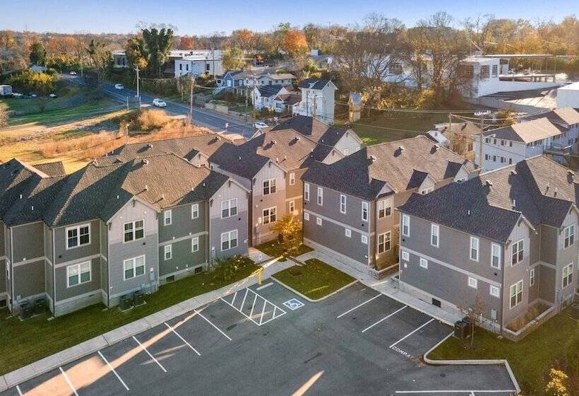 Hart Suite 8 By Avantstay Gorgeous Town House W/ Modern Amenities In Nashville!