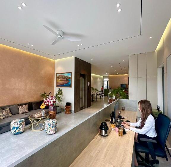 Hoàng Khang Hotel Khách Sạn Buôn Ma Thuột