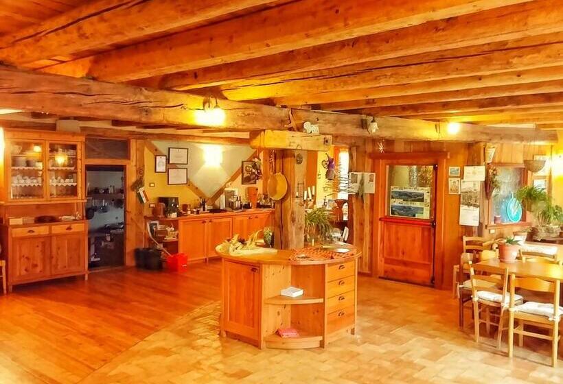 فندق Agriturismo Casa Essenia