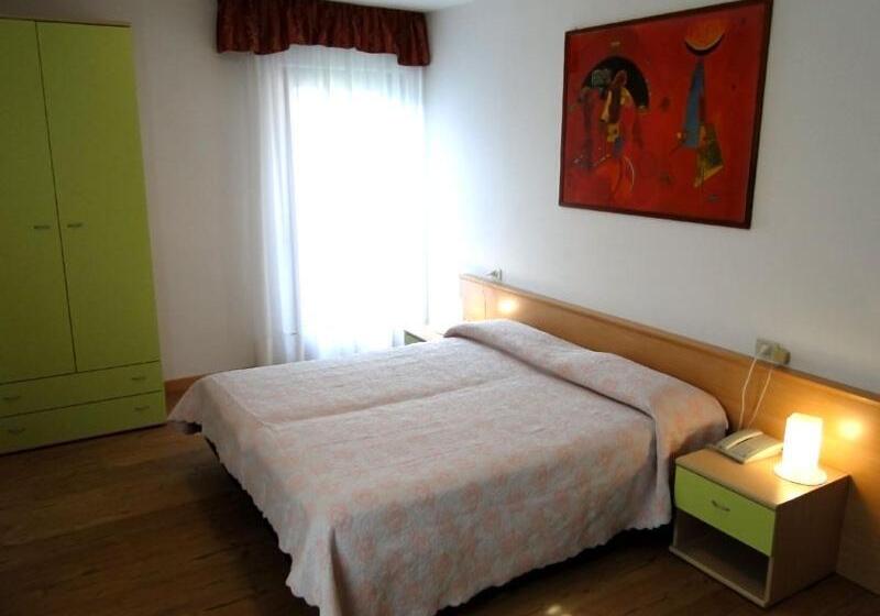 Отель Albergo Dolomiti