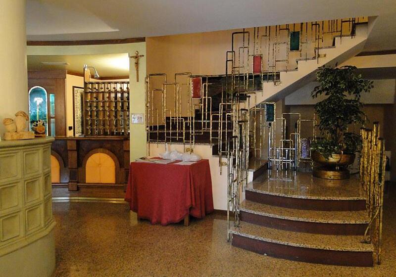 Отель Albergo Dolomiti