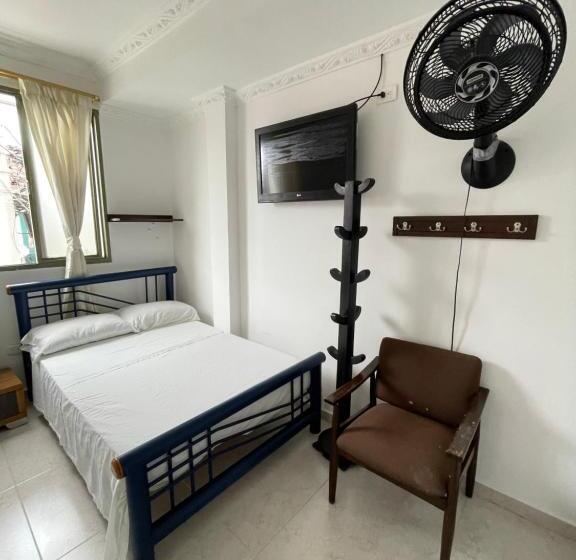 هتل California Tropical