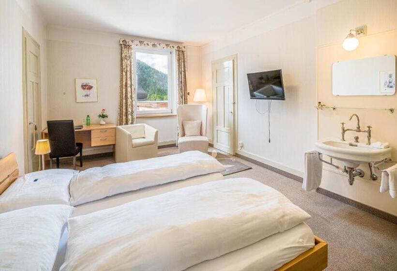 酒店 Engadinerhof Superior