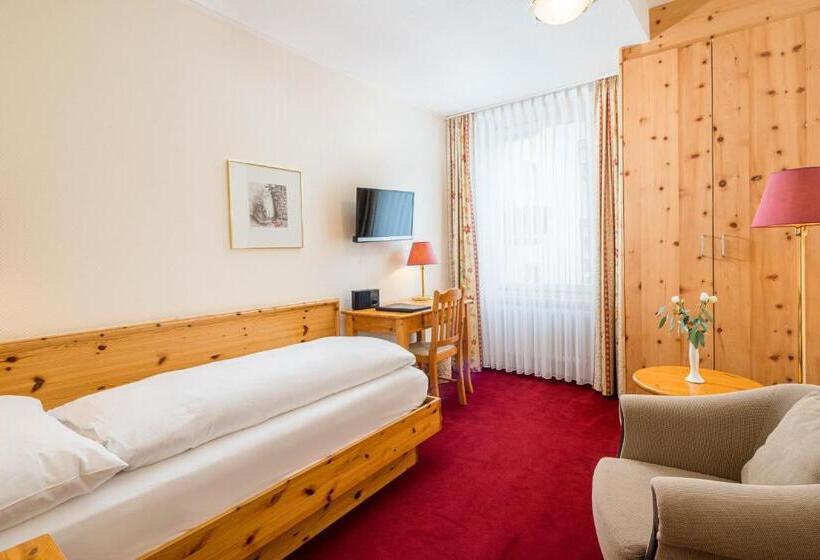 酒店 Engadinerhof Superior