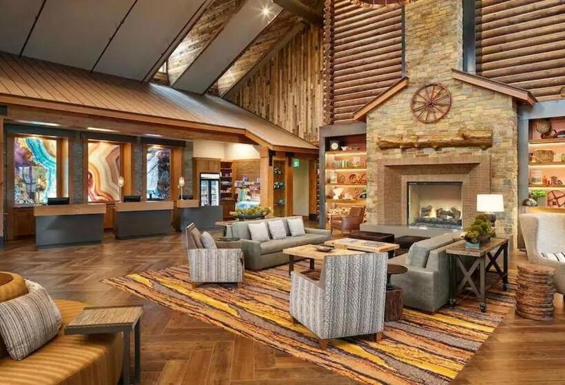 ホテル Fresh Snow! Exquisite Upscale Oasis · Ski Resort