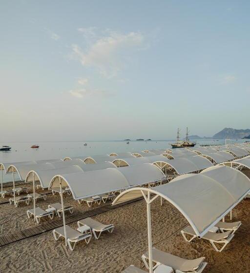 Отель Fun & Sun Club Saphire