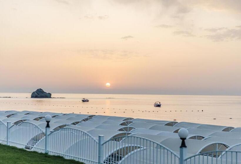 Отель Fun & Sun Club Saphire