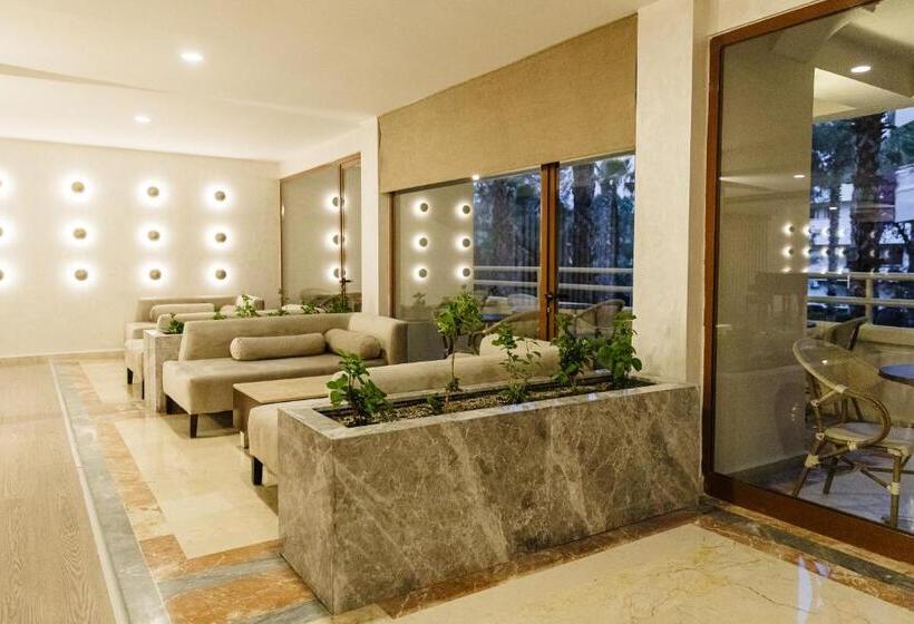 Отель Fun & Sun Club Saphire