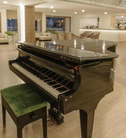 Отель Fun & Sun Club Saphire