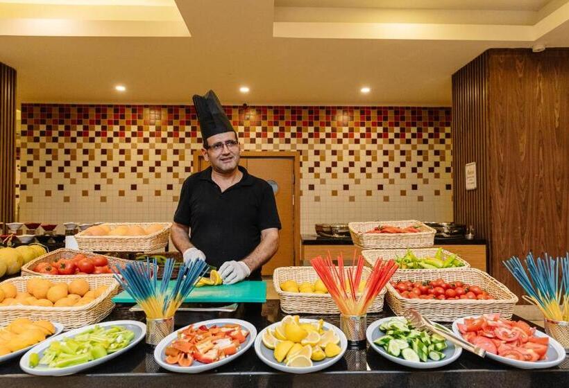 Отель Fun & Sun Club Saphire