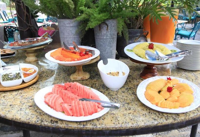 בית מלון כפרי Las Calandrias