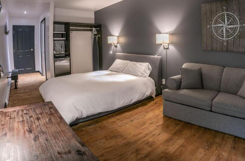 ホテル Le Littoral Bistro Gourmand Et Auberge