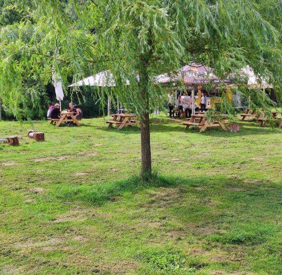 בית מלון כפרי Lávka Chocerady