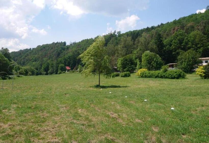 בית מלון כפרי Lávka Chocerady