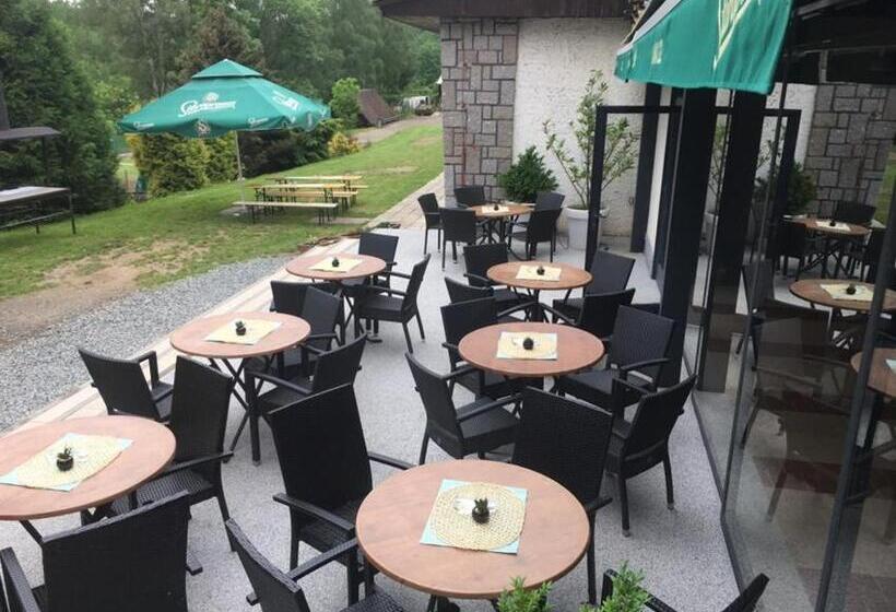 בית מלון כפרי Lávka Chocerady