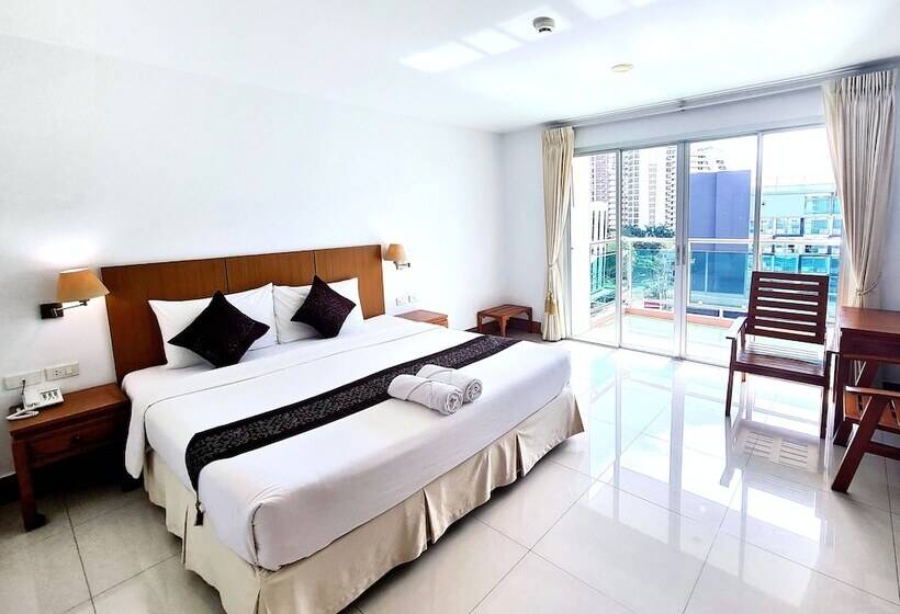 Hotel Nanthana Villa