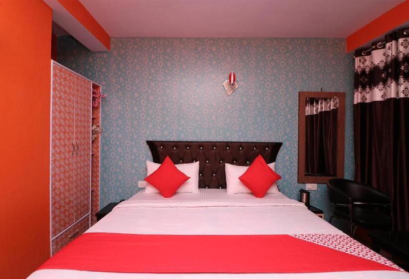 Отель Oyo Black Rose