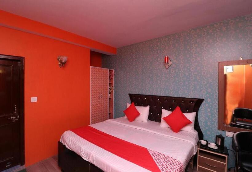 Отель Oyo Black Rose