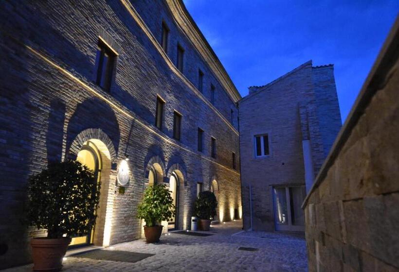 בית מלון כפרי Palazzo Riccucci