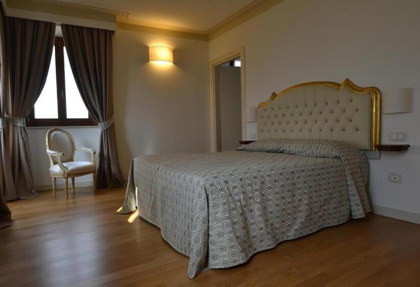 בית מלון כפרי Palazzo Riccucci