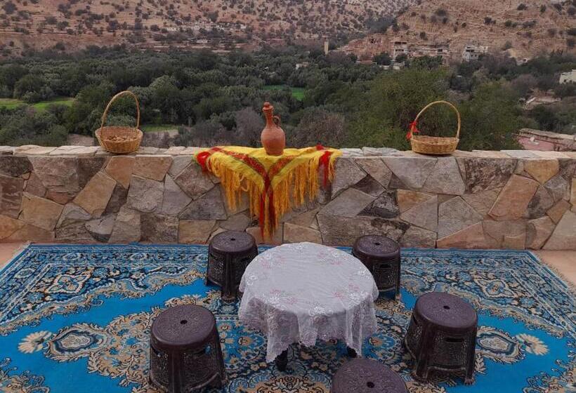 فندق Risa Family