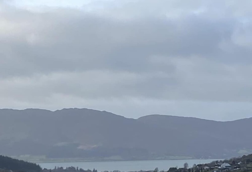 Отель Rostrevorvalley Caravan Experience Private Hottub