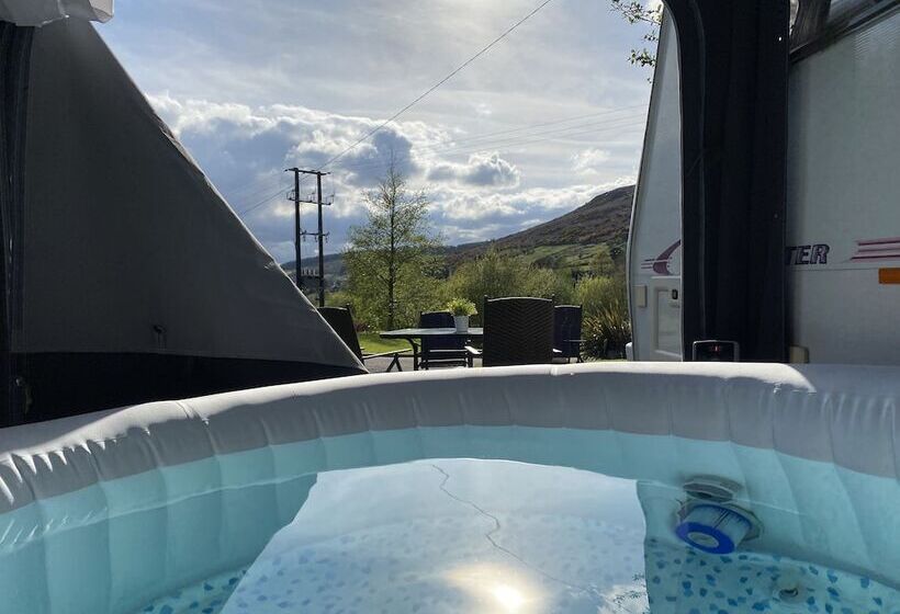 Отель Rostrevorvalley Caravan Experience Private Hottub